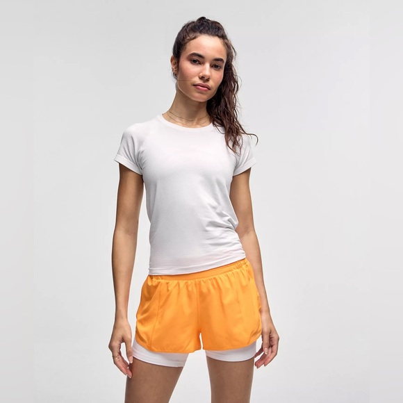 lululemon athletica Tops - Lululemon Swiftly Tech Short-Sleeve Shirt 2.0 Waist Length white